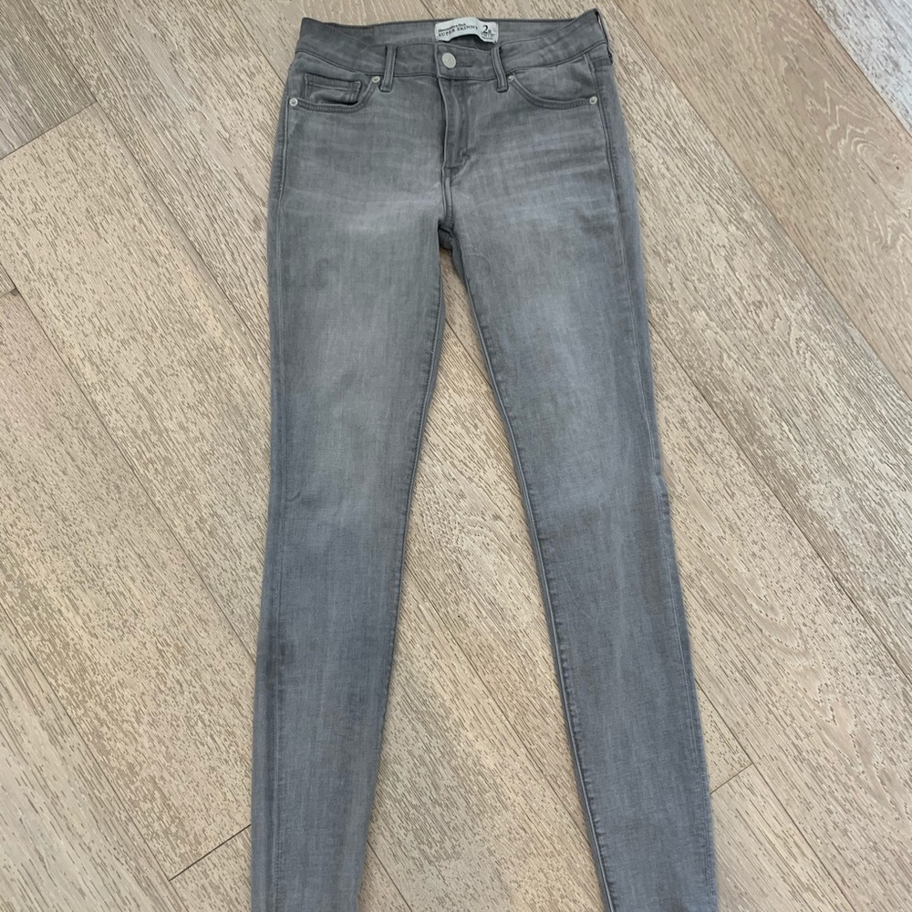 ABERCROMBIE GRAY SKINNY JEANS